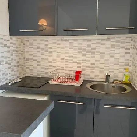 6 Pers, 2 Chambres, Terrasse, Piscine Et Parking A 50m De La Mer - Ref, Baie103 Apartmán Agde